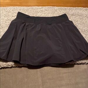 Lululemon black pleated skort size 6